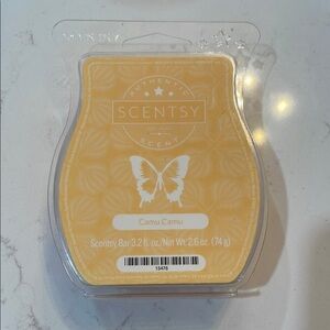 FLASH SALE 🔥 Scentsy Camu Camu Wax Bar - Yellow